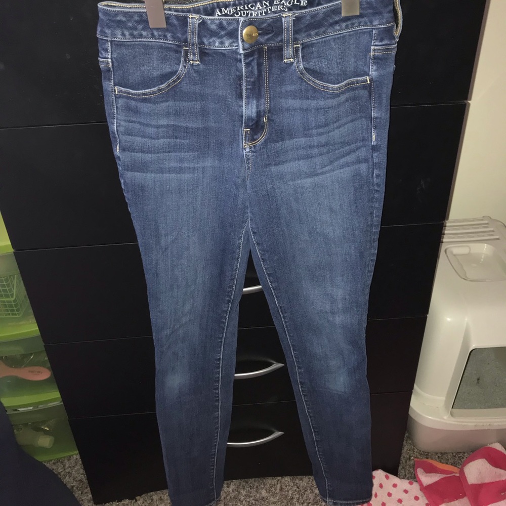 AEO dark wash high rise jeggings 2